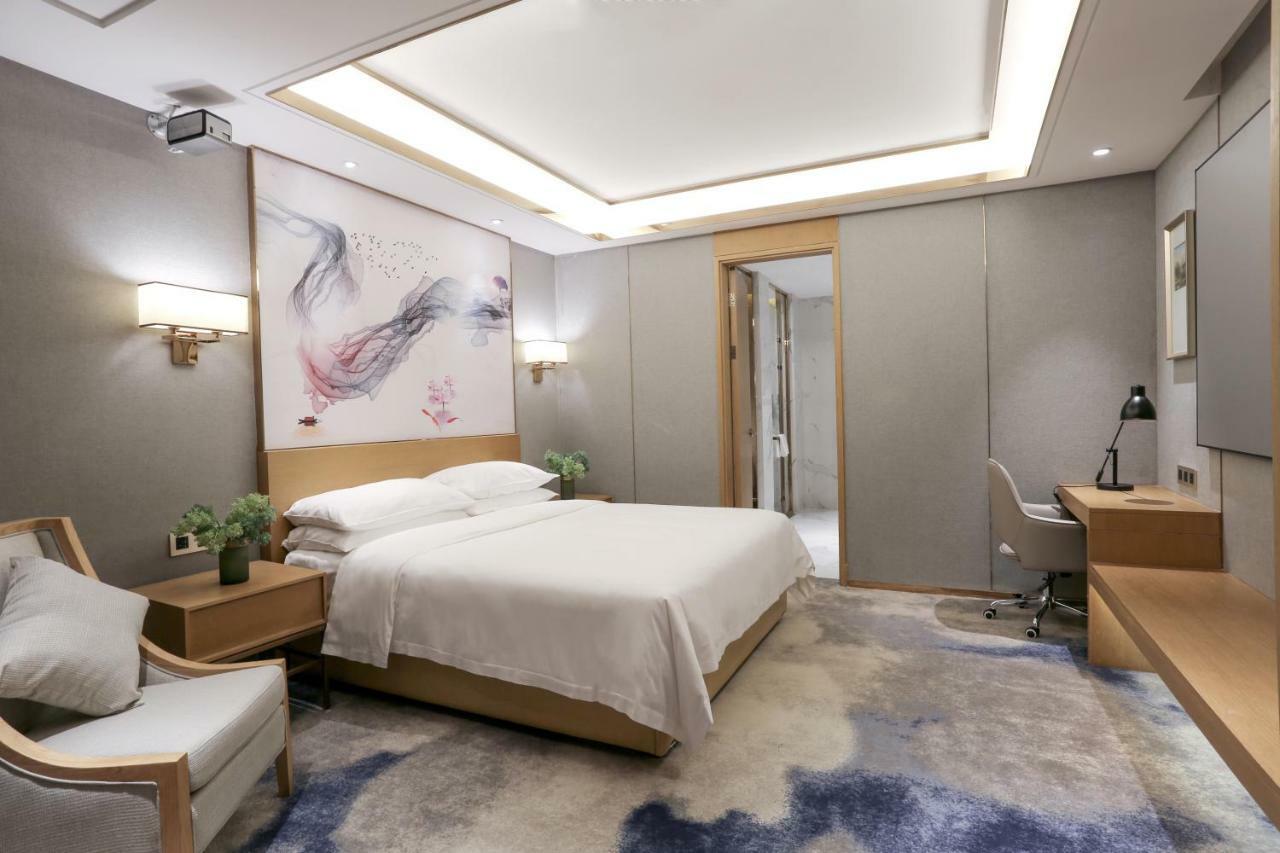 Venus Royal Hotel Foshan Kuiqi Road Metro Station Экстерьер фото